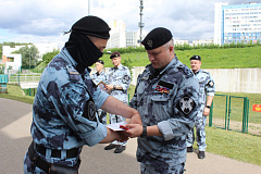 В столичном главке Росгвардии поздравили кинологов с профессиональным праздником